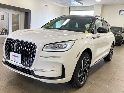 New 2025 Lincoln Corsair Grand Touring w/ Equipment Group 301A AWD/4WD image 4