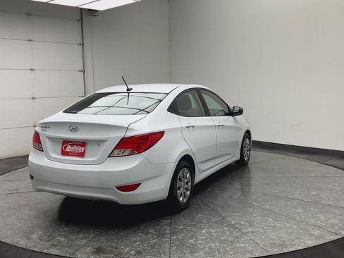 Used 2017 Hyundai Accent SE FWD image 25