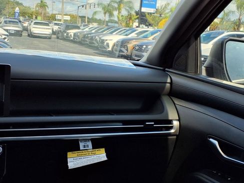 New 2025 Hyundai Santa Cruz SEL image 18