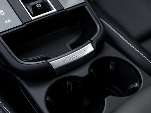 New 2026 Porsche Macan GTS image 28