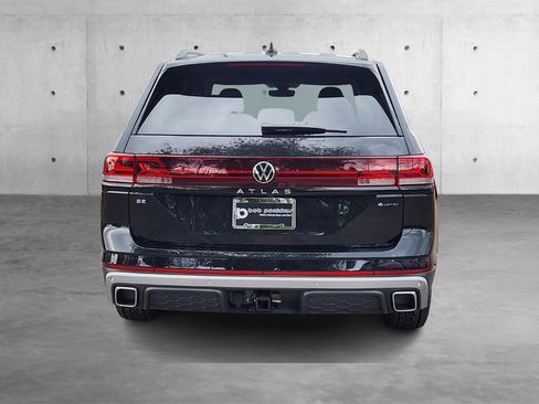 New 2025 Volkswagen Atlas Peak Edition SE image 27