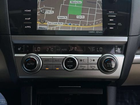 Used 2017 Subaru Outback 2.5i Limited image 23