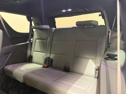 Used 2021 GMC Yukon SLT w/ SLT Premium Package image 29