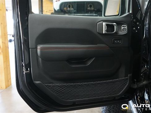 Used 2026 Jeep Wrangler Unlimited Rubicon AWD/4WD image 13