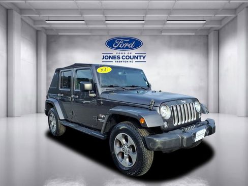 Used 2017 Jeep Wrangler Unlimited Sahara w/ Connectivity Group image 1