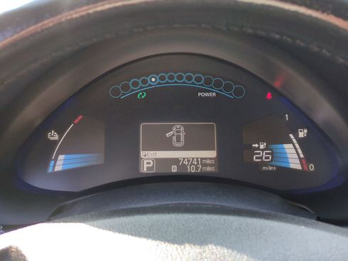 Used 2016 Nissan Leaf SV image 22