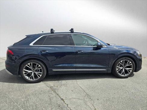 Used 2024 Audi Q8 Prestige image 2
