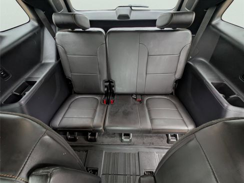 Used 2021 Chevrolet Traverse RS FWD image 35