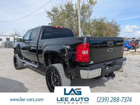 Used 2013 Chevrolet Silverado 2500 LT w/ Custom Sport Truck Package AWD/4WD image 5