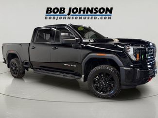 Used 2024 GMC Sierra 2500 AT4 w/ AT4 Preferred Package AWD/4WD video 1