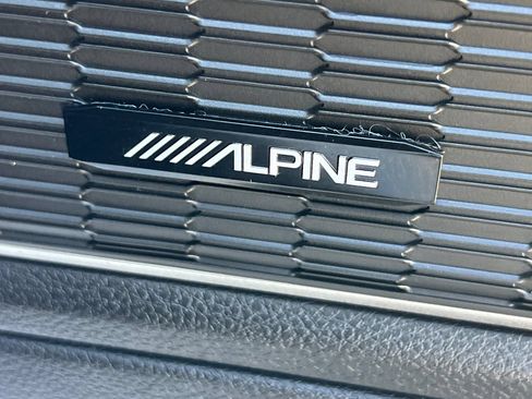 Used 2022 Jeep Grand Cherokee L Limited RWD image 25