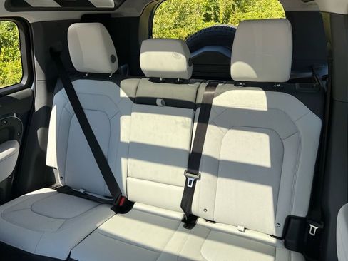 New 2025 Land Rover Defender 110 S image 23