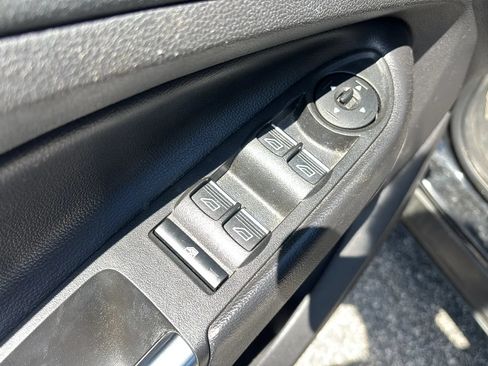 Used 2017 Ford Escape Titanium w/ Canadian Touring Package AWD/4WD image 10