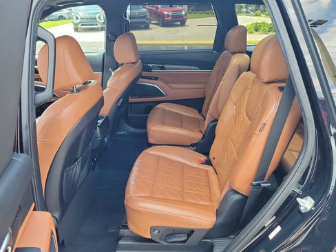 Used 2023 Kia Telluride SX Prestige X-Line AWD/4WD image 9
