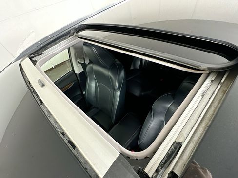 Used 2021 Lexus RX 350L Premium w/ Premium Package image 21