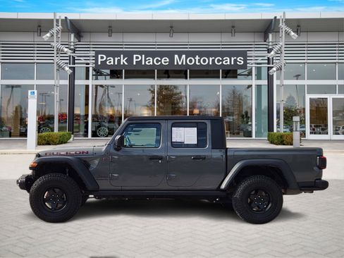 Used 2021 Jeep Gladiator Rubicon image 3