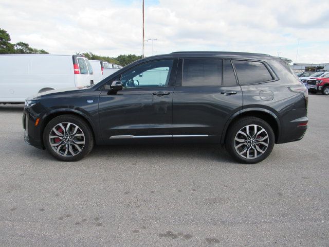 Used 2023 Cadillac XT6 Sport AWD/4WD image 3