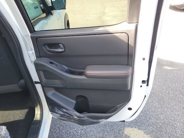 New 2026 Nissan Frontier Pro-X w/ Pro-X Convenience Package RWD image 28