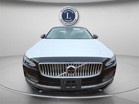 New 2025 Volvo S90 B6 Plus image 2