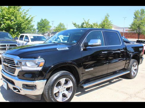 Used 2019 RAM 1500 Laramie AWD/4WD image 1