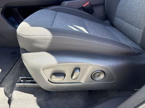 Used 2025 GMC Acadia Elevation image 42