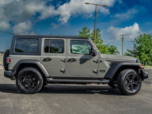 Used 2021 Jeep Wrangler Unlimited Sport AWD/4WD image 2