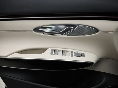 New 2026 Genesis GV70 2.5T AWD/4WD image 17