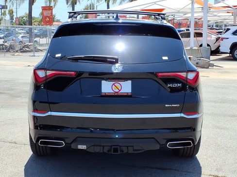 Used 2023 Acura MDX SH-AWD w/ Advance Package image 5