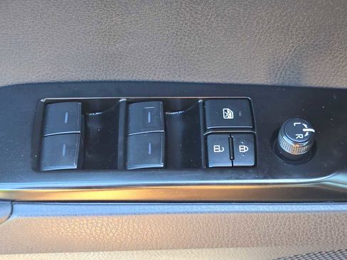 Used 2025 Toyota Camry LE FWD image 22
