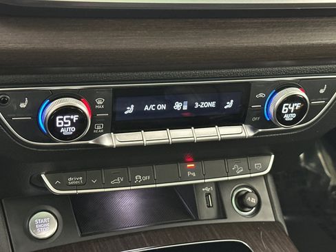Used 2023 Audi Q5 e Premium Plus w/ Premium Plus Package image 19