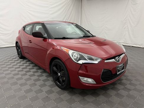 Used 2014 Hyundai Veloster w/ Style Package 02 FWD image 4