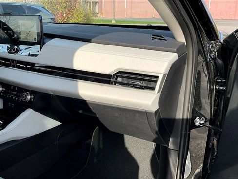 Used 2025 Mitsubishi Outlander SEL image 15