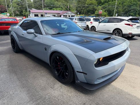 Used 2021 Dodge Challenger R/T Scat Pack RWD image 3