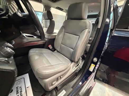 Used 2020 Chevrolet Tahoe LT w/ Luxury Package AWD/4WD image 9
