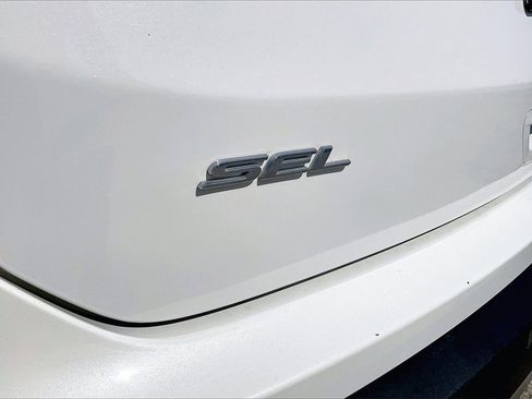 Certified 2022 Ford Edge SEL w/ Convenience Package image 21