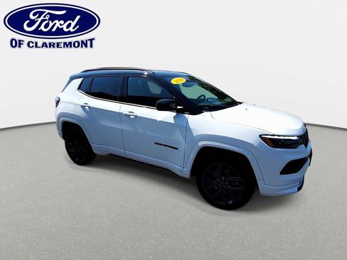 Used 2024 Jeep Compass Limited w/ High Altitude Package AWD/4WD image 9