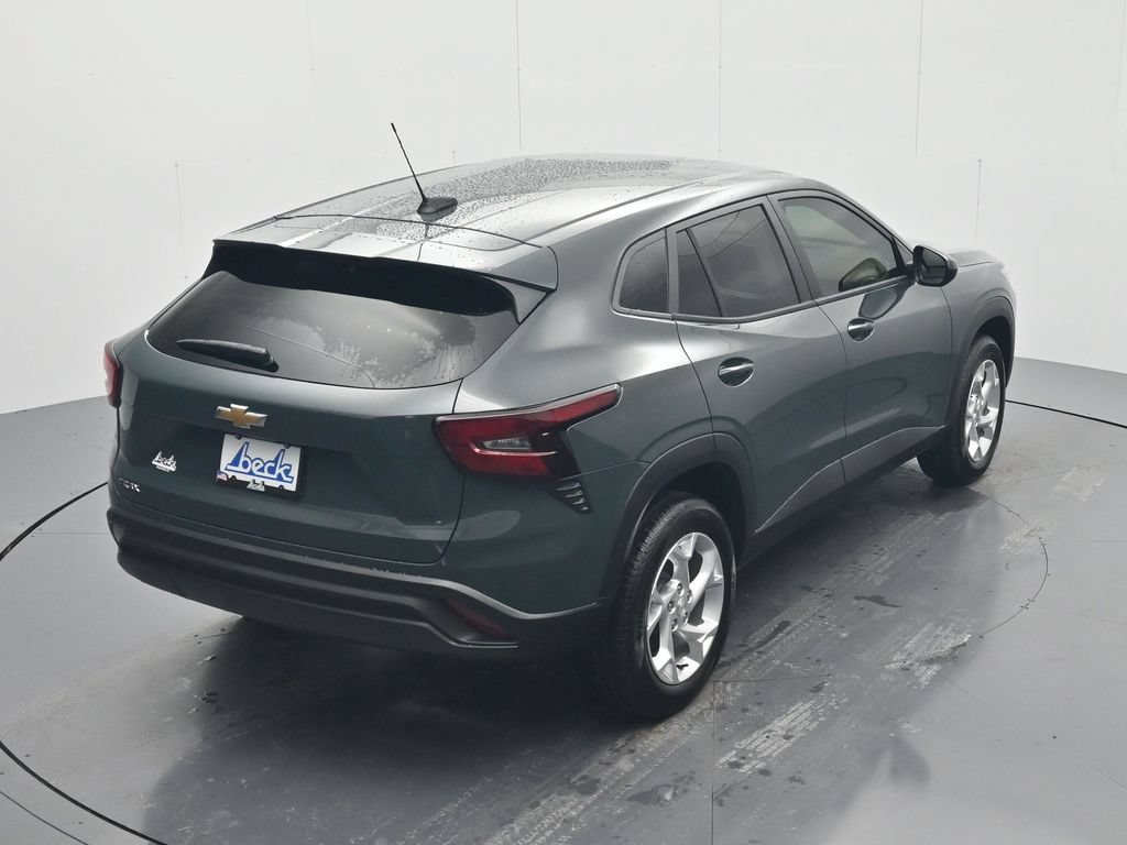 New 2026 Chevrolet Trax LS w/ LS Convenience Package FWD image 31
