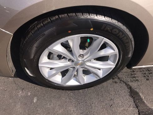 Used 2024 Chevrolet Malibu LT image 10