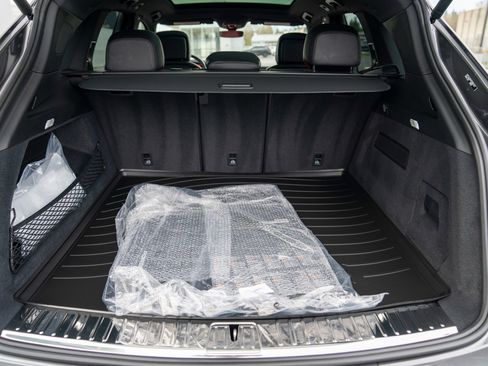 New 2026 Porsche Cayenne image 27