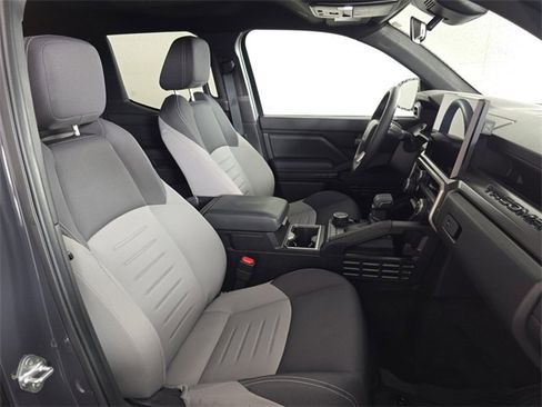 Used 2024 Toyota Tacoma TRD Sport image 11