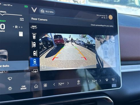 New 2025 VinFast VF 8 Plus image 28
