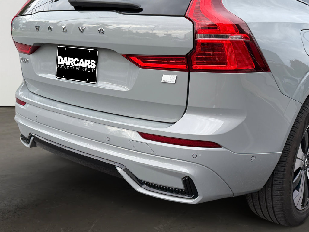 Certified 2024 Volvo XC60 T8 Plus w/ Climate Package AWD/4WD image 10