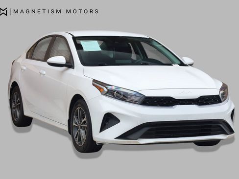 Used 2024 Kia Forte LXS FWD image 6