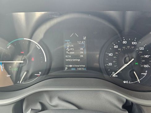 Used 2024 Toyota Sienna XSE FWD image 26