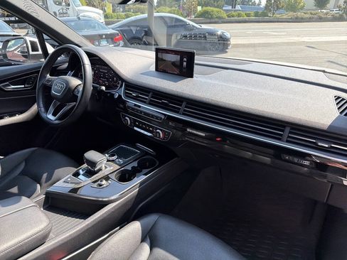 Used 2018 Audi Q7 3.0T Prestige AWD/4WD image 19