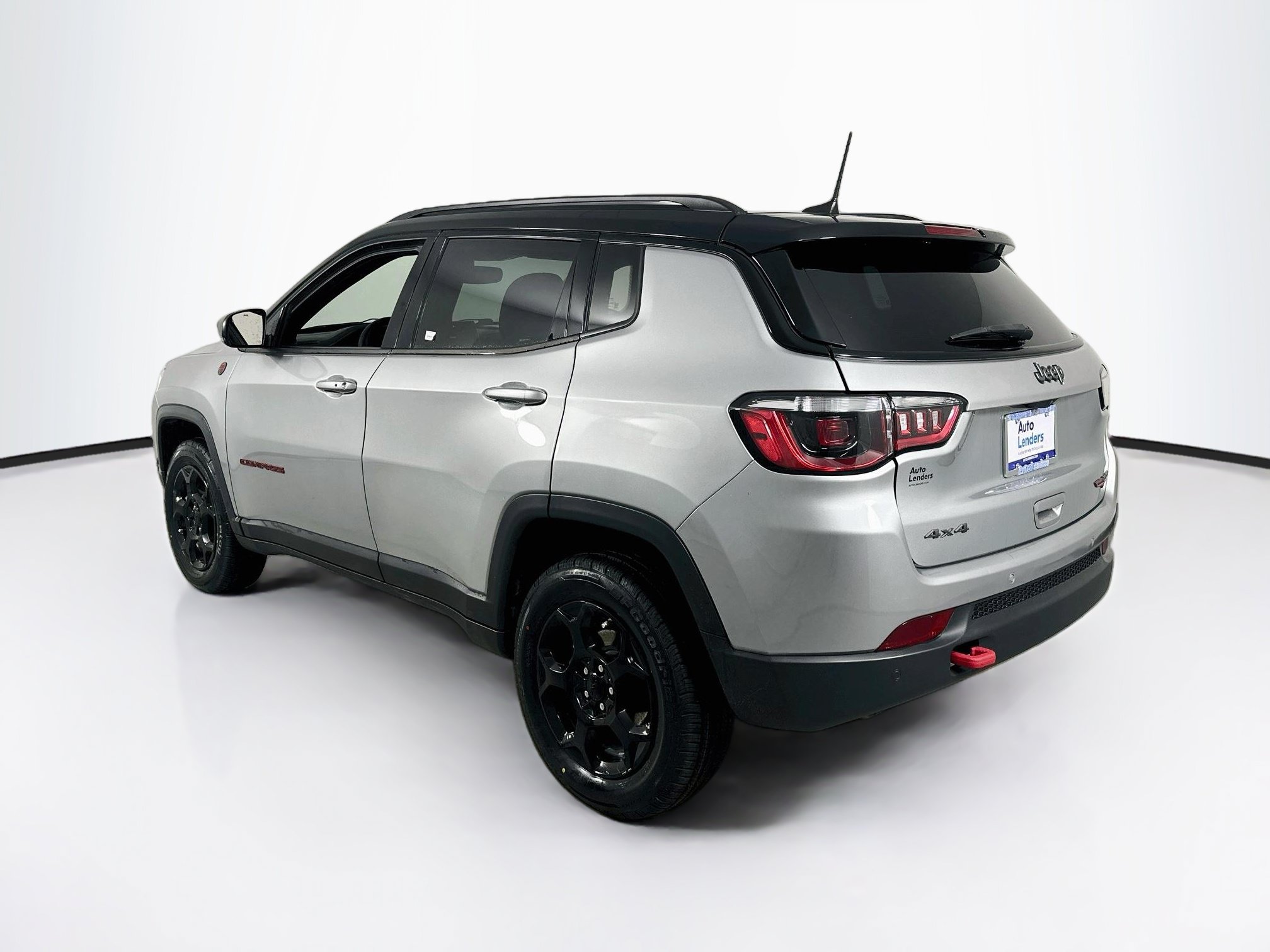 Used 2023 Jeep Compass Trailhawk AWD/4WD image 7