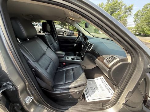 Used 2012 Jeep Grand Cherokee Laredo image 21