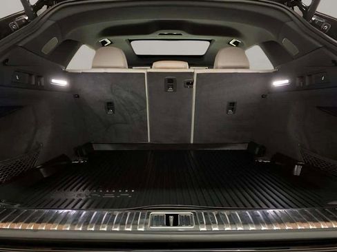 Used 2024 Audi Q8 e-tron Prestige w/ Prestige Package image 94