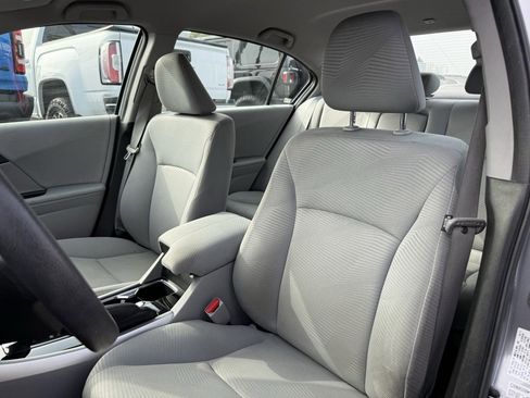 Used 2017 Honda Accord LX image 11