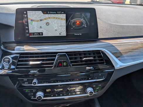 Used 2018 BMW 530i xDrive AWD/4WD image 31